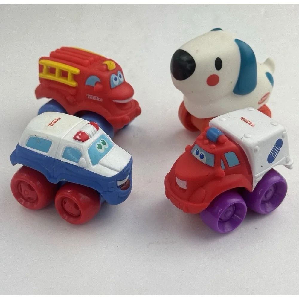Tonka Chuck & Friends Wheel Pals Lot of 4 Soft Toy Vehicles Fire Police Dog 2005